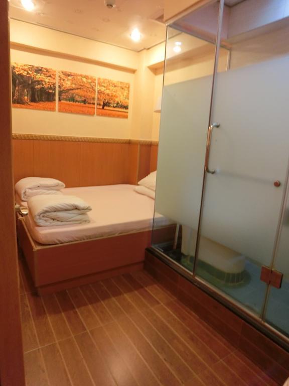 Kowloon New Hostel Buitenkant foto